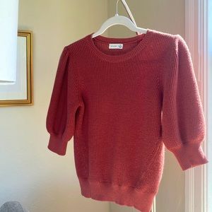 XS Gental Fawn sweater. Professional and sweet<3